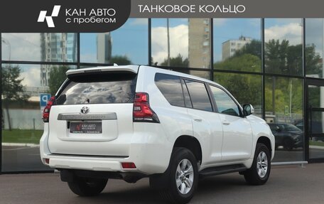 Toyota Land Cruiser Prado 150 рестайлинг 2, 2019 год, 4 423 000 рублей, 3 фотография