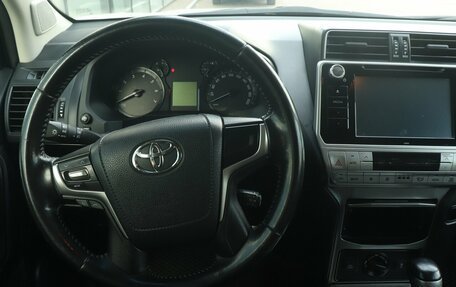 Toyota Land Cruiser Prado 150 рестайлинг 2, 2019 год, 4 423 000 рублей, 12 фотография