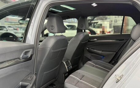 Volkswagen Golf VIII, 2023 год, 1 690 000 рублей, 11 фотография