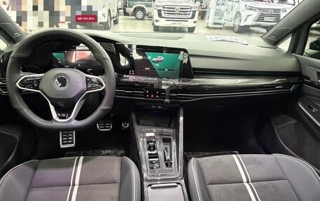 Volkswagen Golf VIII, 2023 год, 1 690 000 рублей, 7 фотография