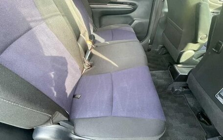 Toyota Wish II, 2015 год, 990 000 рублей, 17 фотография