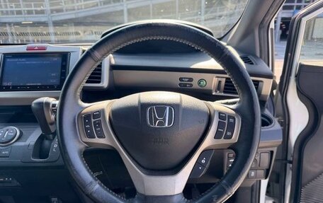 Honda Freed I, 2015 год, 864 000 рублей, 10 фотография
