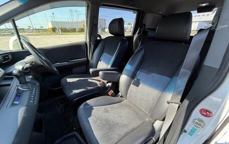 Honda Freed I, 2015 год, 864 000 рублей, 18 фотография