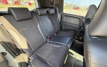 Honda Freed I, 2015 год, 864 000 рублей, 22 фотография
