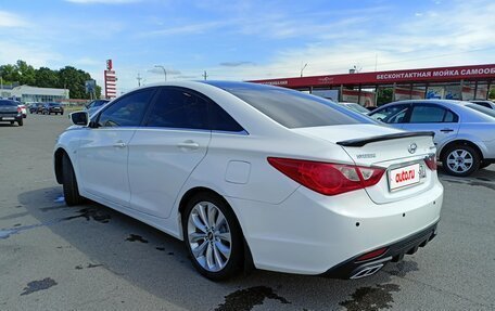 Hyundai Sonata VI, 2010 год, 998 000 рублей, 3 фотография