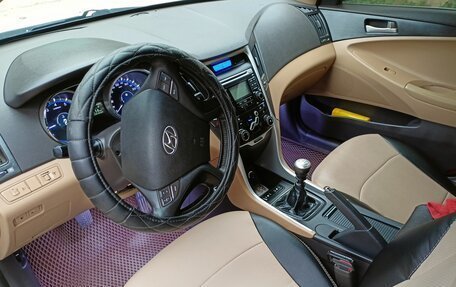 Hyundai Sonata VI, 2010 год, 998 000 рублей, 6 фотография