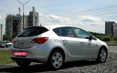 Opel Astra J, 2014 год, 639 000 рублей, 5 фотография