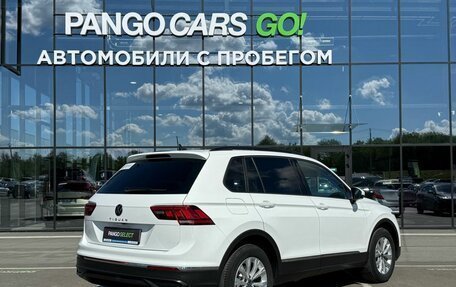 Volkswagen Tiguan II, 2020 год, 2 495 000 рублей, 4 фотография
