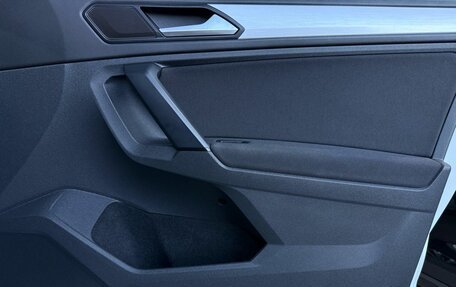 Volkswagen Tiguan II, 2020 год, 2 495 000 рублей, 18 фотография