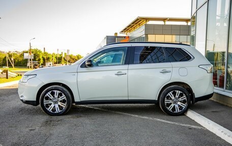 Mitsubishi Outlander III рестайлинг 3, 2013 год, 1 798 000 рублей, 4 фотография