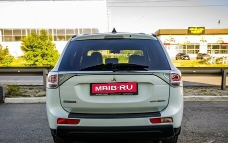 Mitsubishi Outlander III рестайлинг 3, 2013 год, 1 798 000 рублей, 6 фотография