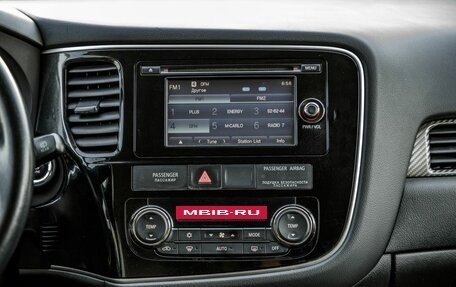 Mitsubishi Outlander III рестайлинг 3, 2013 год, 1 798 000 рублей, 22 фотография
