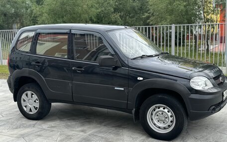 Chevrolet Niva I рестайлинг, 2011 год, 450 000 рублей, 4 фотография