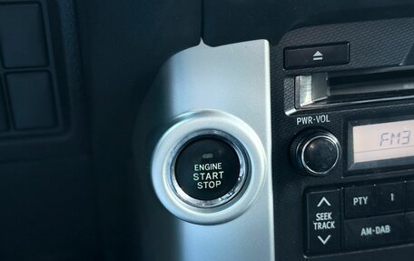 Toyota Land Cruiser Prado 150 рестайлинг 2, 2012 год, 2 700 000 рублей, 34 фотография