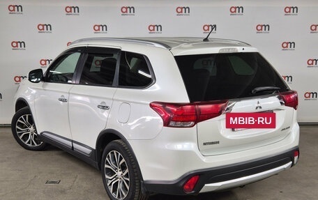 Mitsubishi Outlander III рестайлинг 3, 2015 год, 1 699 000 рублей, 6 фотография