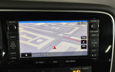 Mitsubishi Outlander III рестайлинг 3, 2015 год, 1 699 000 рублей, 15 фотография
