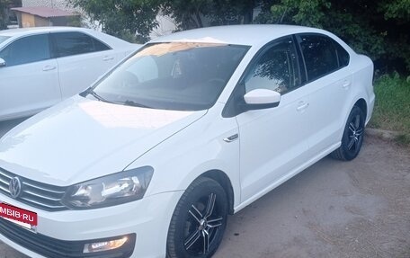 Volkswagen Polo VI (EU Market), 2017 год, 875 000 рублей, 2 фотография