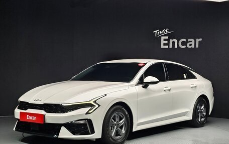 KIA K5, 2023 год, 1 870 000 рублей, 2 фотография