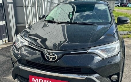 Toyota RAV4, 2018 год, 2 590 000 рублей, 6 фотография