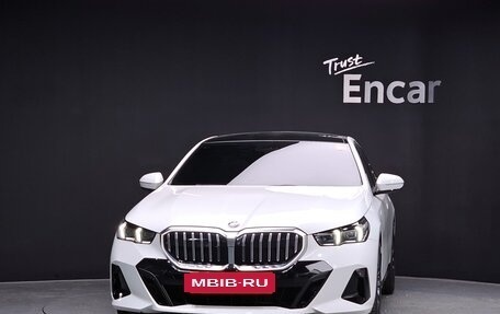 BMW 5 серия, 2024 год, 5 900 000 рублей, 3 фотография