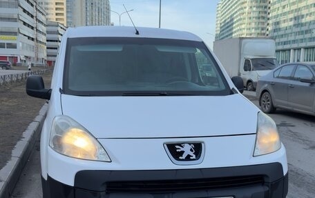 Peugeot Partner II рестайлинг 2, 2011 год, 550 000 рублей, 1 фотография