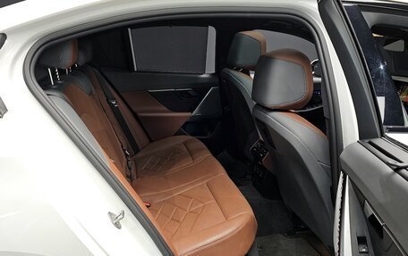 BMW 5 серия, 2024 год, 5 900 000 рублей, 12 фотография