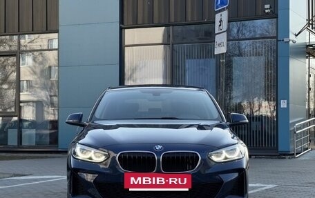 BMW 1 серия, 2022 год, 1 950 000 рублей, 3 фотография
