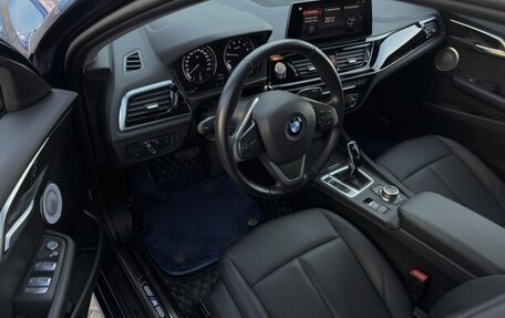 BMW 1 серия, 2022 год, 1 950 000 рублей, 15 фотография