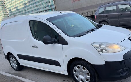 Peugeot Partner II рестайлинг 2, 2011 год, 550 000 рублей, 2 фотография