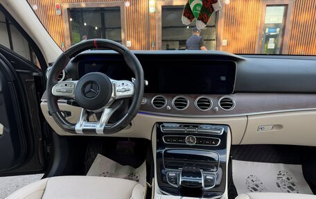 Mercedes-Benz E-Класс, 2016 год, 2 900 000 рублей, 14 фотография