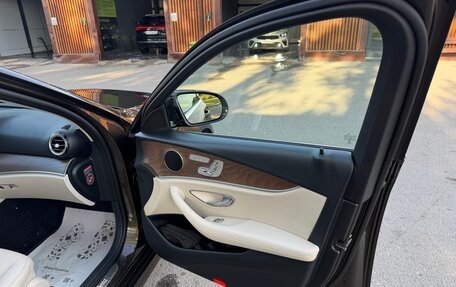 Mercedes-Benz E-Класс, 2016 год, 2 900 000 рублей, 12 фотография