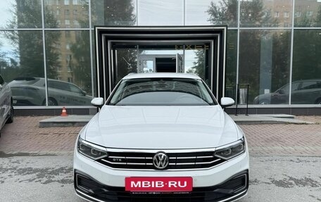 Volkswagen Passat B8 рестайлинг, 2020 год, 2 199 000 рублей, 2 фотография
