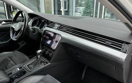 Volkswagen Passat B8 рестайлинг, 2020 год, 2 199 000 рублей, 27 фотография