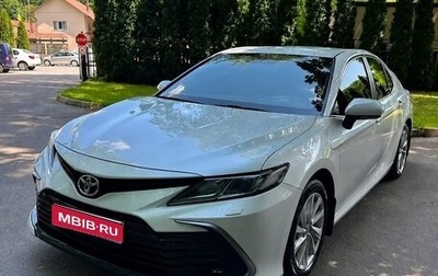 Toyota Camry, 2021 год, 3 170 000 рублей, 1 фотография
