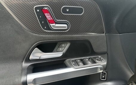 Mercedes-Benz GLB, 2022 год, 2 450 000 рублей, 15 фотография