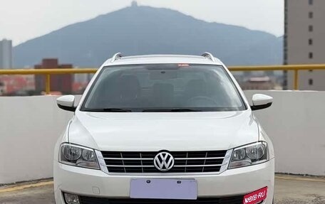 Volkswagen Lavida, 2014 год, 1 211 006 рублей, 2 фотография