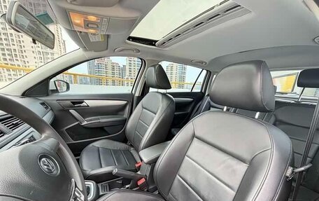 Volkswagen Lavida, 2014 год, 1 211 006 рублей, 12 фотография