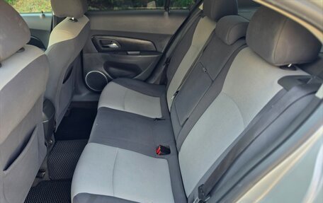 Chevrolet Cruze II, 2010 год, 598 000 рублей, 4 фотография