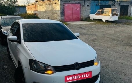 Volkswagen Polo VI (EU Market), 2015 год, 710 000 рублей, 2 фотография
