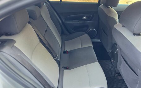 Chevrolet Cruze II, 2010 год, 598 000 рублей, 6 фотография