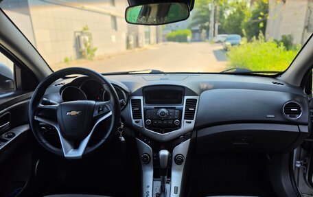 Chevrolet Cruze II, 2010 год, 598 000 рублей, 7 фотография