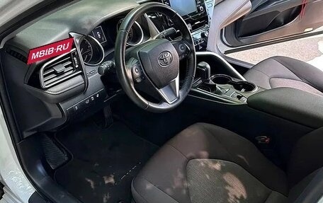 Toyota Camry, 2021 год, 3 170 000 рублей, 8 фотография