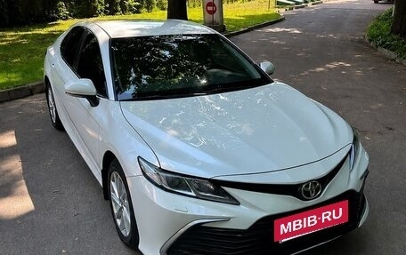 Toyota Camry, 2021 год, 3 170 000 рублей, 3 фотография
