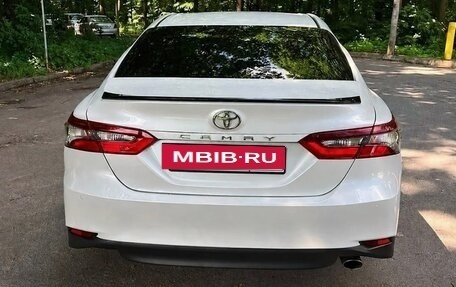 Toyota Camry, 2021 год, 3 170 000 рублей, 6 фотография