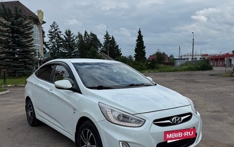 Hyundai Solaris II рестайлинг, 2013 год, 950 000 рублей, 2 фотография