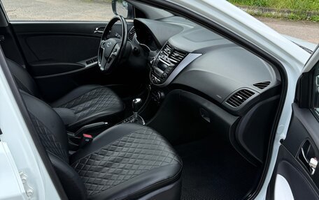 Hyundai Solaris II рестайлинг, 2013 год, 950 000 рублей, 15 фотография