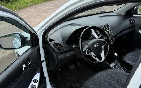 Hyundai Solaris II рестайлинг, 2013 год, 950 000 рублей, 11 фотография