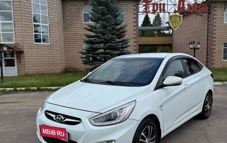 Hyundai Solaris II рестайлинг, 2013 год, 950 000 рублей, 8 фотография
