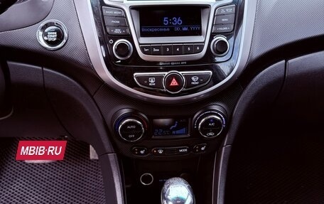 Hyundai Solaris II рестайлинг, 2013 год, 950 000 рублей, 19 фотография