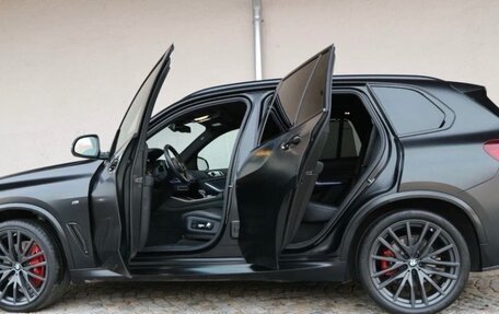BMW X5, 2022 год, 9 800 000 рублей, 3 фотография